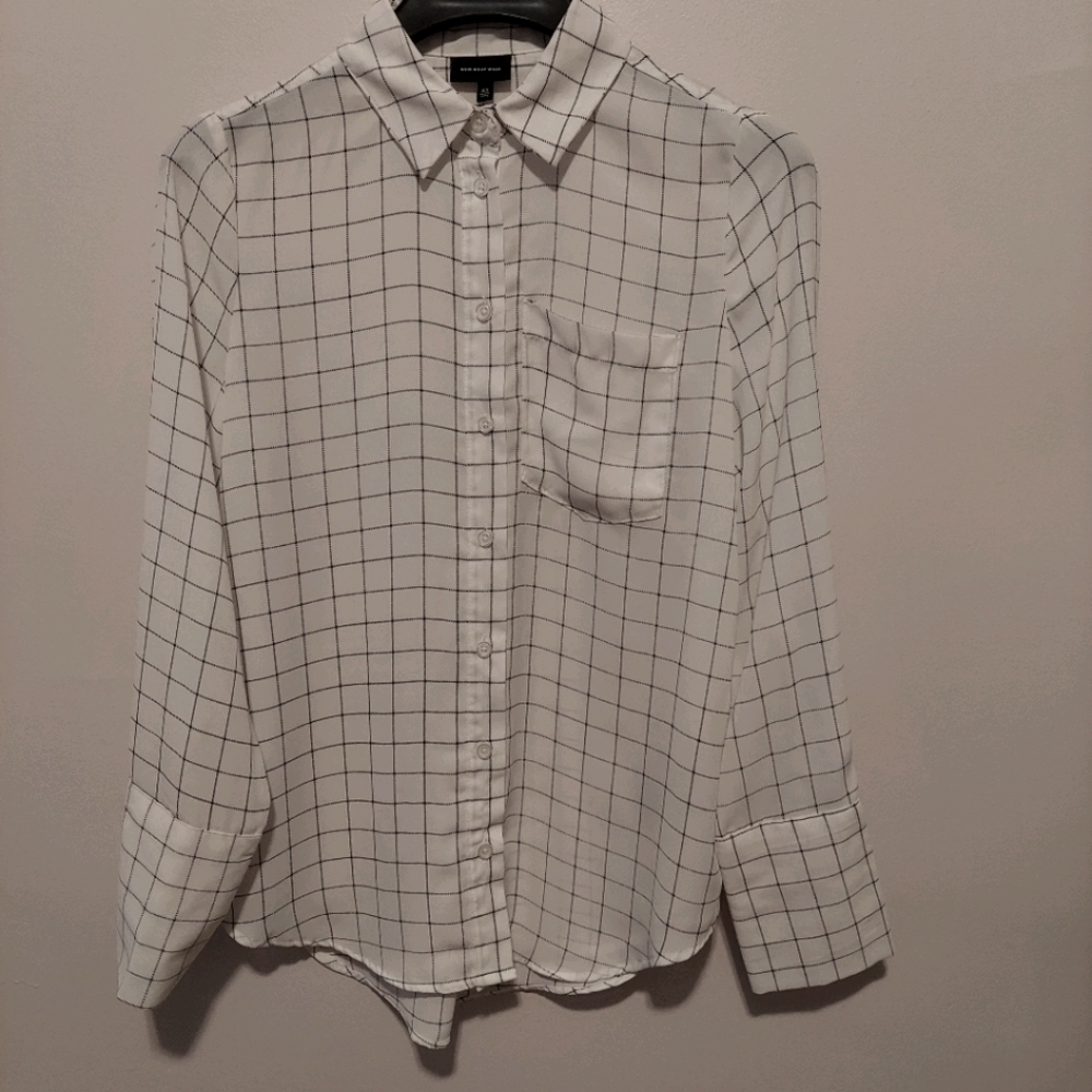 Womens Top WHO WHAT WEAR NWOT